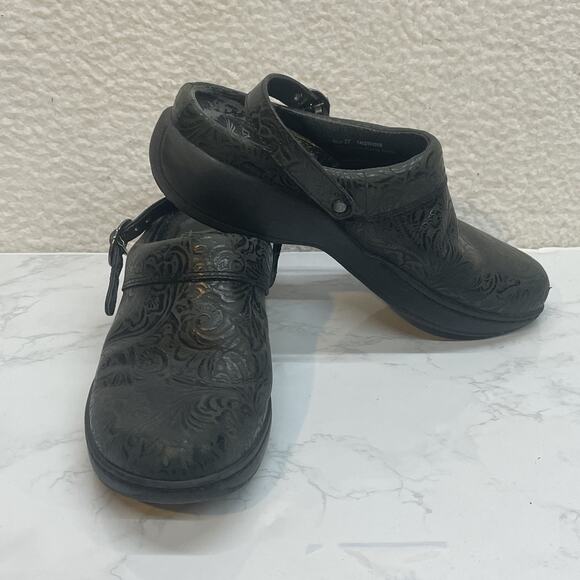 Dansko Shoes - Dansko Shoes Womens Size 37 Black Embossed Leather Mary Jane Comfort Clogs Strap